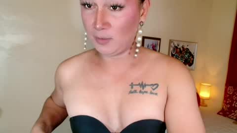 destenierose online show from 25, 6, 2026