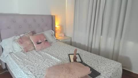 Snapshot of destinysweet21 chatting on 13, 5, 2026 destinysweet21 online show from 13, 5, 2026