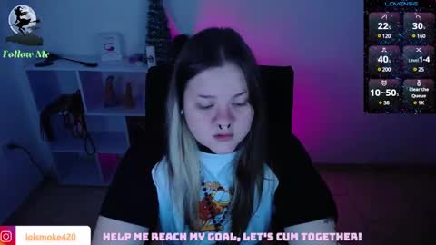 Snapshot of destroyall420 chatting on 31, 12, 2024 Lola Bdsm and fries online show from 31, 12, 2024