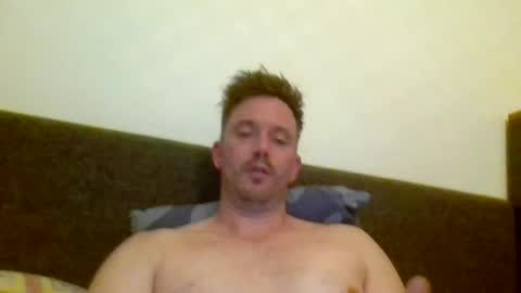 Snapshot of deutero1986 chatting on 11, 7, 2026 deutero1986 online show from 11, 7, 2026