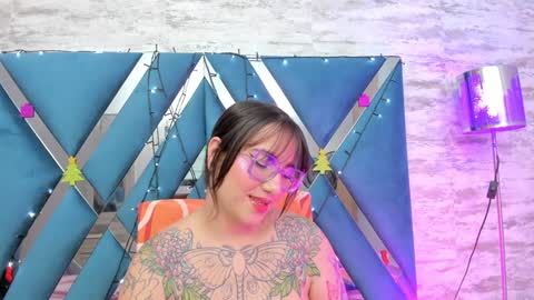 Snapshot of deva_blue chatting on 11, 12, 2024 Deva Blue online show from 11, 12, 2024