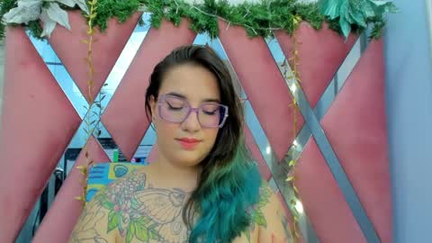 Snapshot of deva_blue chatting on 8, 1, 2025 Deva Blue online show from 8, 1, 2025