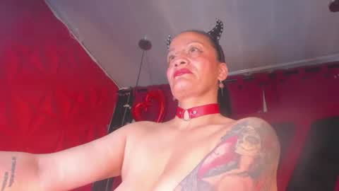 Snapshot of devil_taylorx chatting on 15, 11, 2025 devil_taylorx online show from 15, 11, 2025
