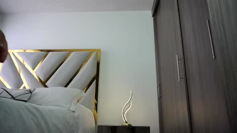 Devin Hunter online show from 14, 2, 2025