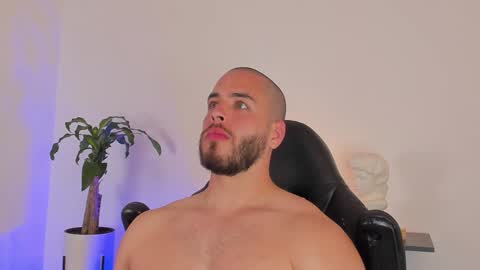 Snapshot of devoncollins chatting on 13, 12, 2024 Devon Collins Independent model online show from 13, 12, 2024