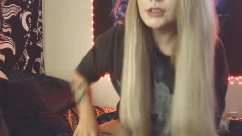 devyn winter online show from 30, 3, 2026