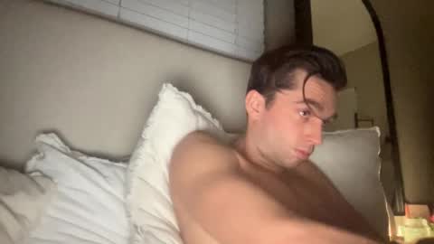 Snapshot of devyy333 chatting on 8, 12, 2024 devyy333 online show from 8, 12, 2024