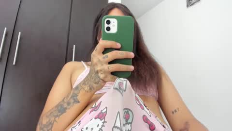 Snapshot of dewolk chatting on 12, 1, 2025 thumb up me please its important online show from 12, 1, 2025