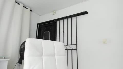 Snapshot of dewolk chatting on 20, 2, 2025 thumb up me please its important online show from 20, 2, 2025