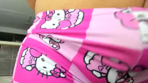 Snapshot of dewolk chatting on 23, 9, 2025 thumb up me please its important online show from 23, 9, 2025