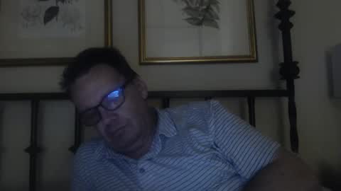 Snapshot of dfwgonewrong chatting on 13, 4, 2026 dfwgonewrong online show from 13, 4, 2026
