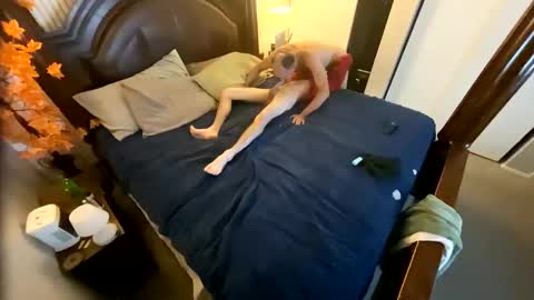 Snapshot of dgcasper chatting on 14, 11, 2025 aves4fun online show from 14, 11, 2025