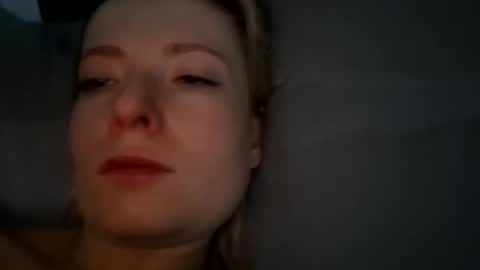 Snapshot of dgesika254182 chatting on 6, 2, 2025 dgesika254182 online show from 6, 2, 2025