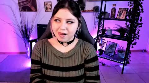 Snapshot of diaangell chatting on 5, 3, 2025 Dia online show from 5, 3, 2025