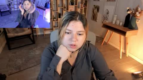 Snapshot of diaangell chatting on 26, 9, 2025 Dia online show from 26, 9, 2025