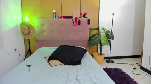 Snapshot of diabla_sexyboobs chatting on 1, 1, 2025 D I A B L A online show from 1, 1, 2025