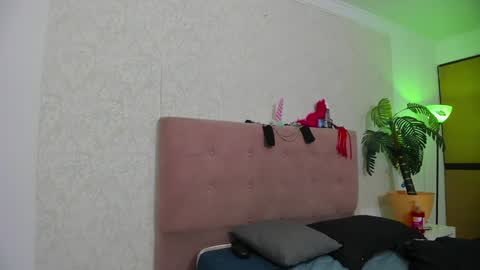 Snapshot of diabla_sexyboobs chatting on 27, 1, 2025 D I A B L A online show from 27, 1, 2025