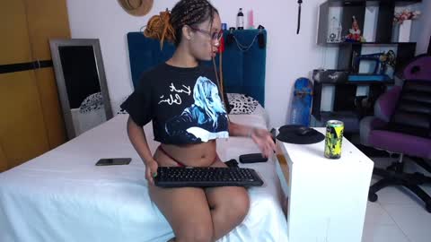Snapshot of diabla_sexyboobs chatting on 28, 1, 2025 D I A B L A online show from 28, 1, 2025