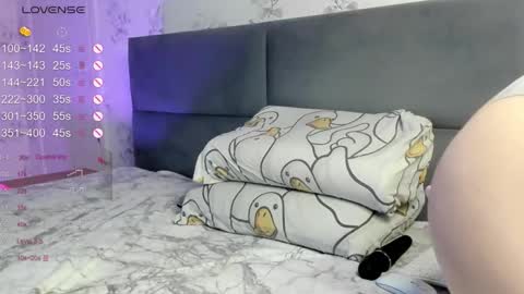 diadavidson_ online show from 25, 10, 2025