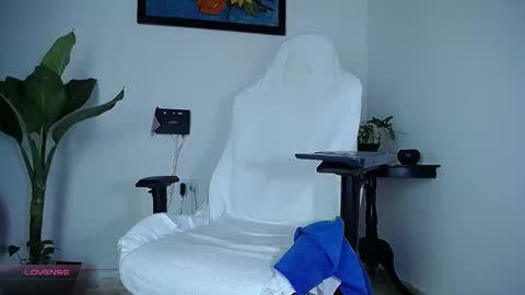 Snapshot of diamond_black00 chatting on 10, 2, 2026 MaSSimo online show from 10, 2, 2026