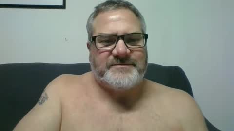 Snapshot of diamond_couple_82 chatting on 6, 2, 2025 diamond_couple_82 online show from 6, 2, 2025