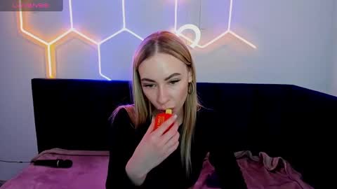 Snapshot of diana_garrett chatting on 8, 2, 2025 Diana  online show from 8, 2, 2025