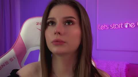 Snapshot of dianabecker chatting on 4, 6, 2026 Diana online show from 4, 6, 2026