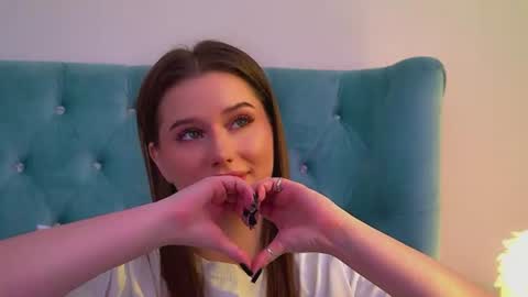 Snapshot of dianabecker chatting on 16, 7, 2026 Diana online show from 16, 7, 2026