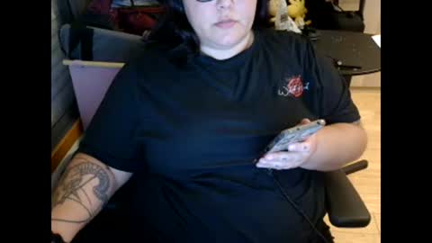 Snapshot of dianatugach chatting on 4, 11, 2025 Diana online show from 4, 11, 2025