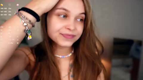 Snapshot of dierafauxa chatting on 22, 10, 2025 Elwyna online show from 22, 10, 2025