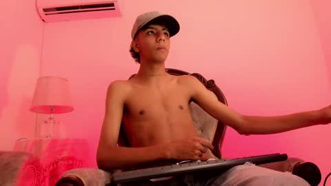 dikey_18 online show from 7, 12, 2024