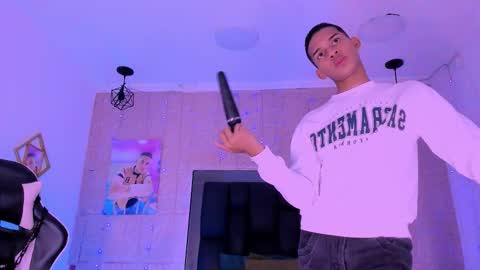 Snapshot of dilam_alfonzo chatting on 12, 9, 2025 Dilan online show from 12, 9, 2025