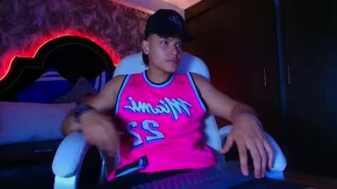 dilanmiller_ online show from 17, 7, 2026