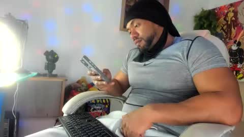 dimitry kyle mucle online show from 18, 10, 2025