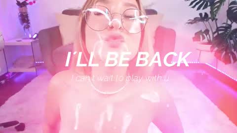 Snapshot of dina_ride chatting on 8, 3, 2025 online show from 8, 3, 2025