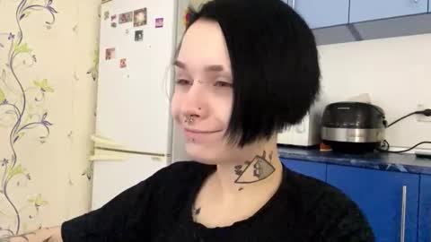 Snapshot of dinorahdamoro chatting on 20, 10, 2025 Cate online show from 20, 10, 2025