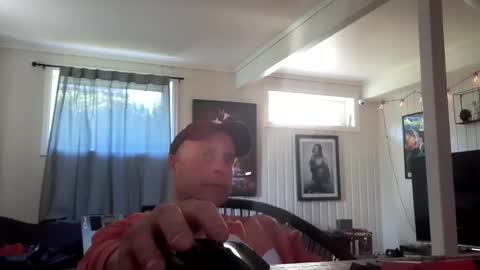 Snapshot of dirkdigglerofficial chatting on 10, 6, 2026 dirkdigglerofficial online show from 10, 6, 2026