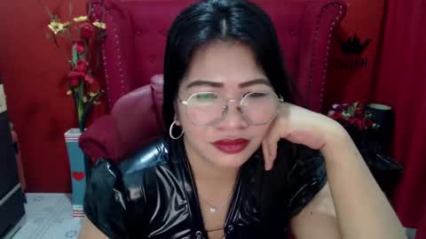 LatexQueen online show from 8, 2, 2025