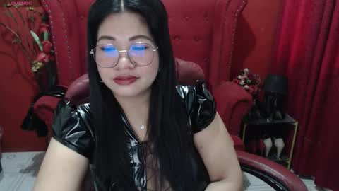 LatexQueen online show from 19, 12, 2025