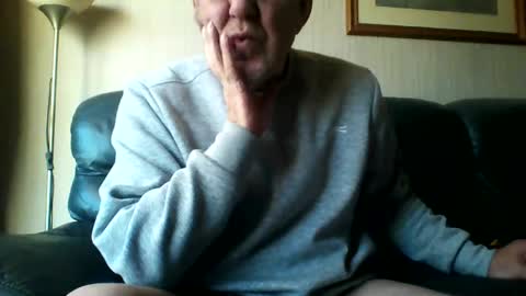 Snapshot of discovery63 chatting on 3, 1, 2025 discovery63 online show from 3, 1, 2025