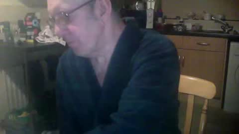 Snapshot of discovery63 chatting on 4, 1, 2025 discovery63 online show from 4, 1, 2025