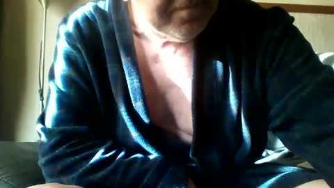 Snapshot of discovery63 chatting on 5, 2, 2025 discovery63 online show from 5, 2, 2025