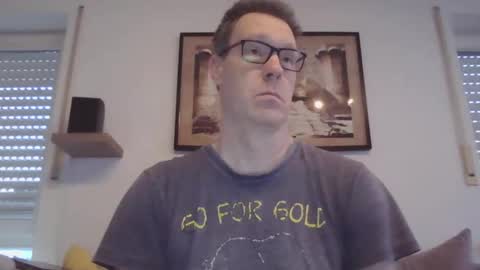 Snapshot of disney0988 chatting on 10, 3, 2025 disney0988 online show from 10, 3, 2025