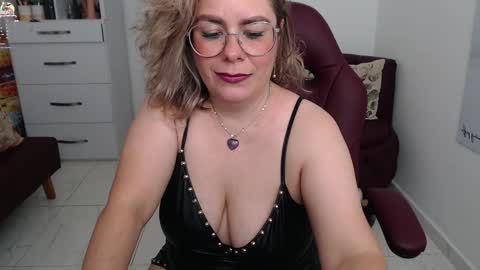 Diva online show from 4, 1, 2025