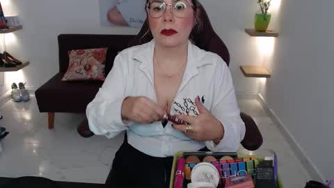 Snapshot of diva_milf chatting on 26, 2, 2026 Diva online show from 26, 2, 2026