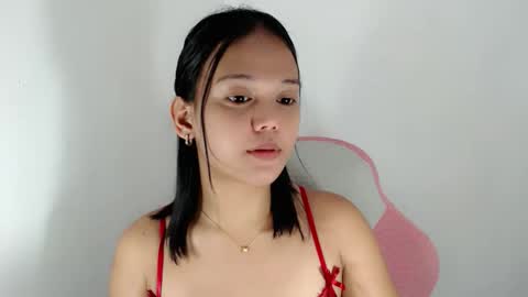 Snapshot of divinegoddness chatting on 8, 5, 2026 Crystal mae online show from 8, 5, 2026