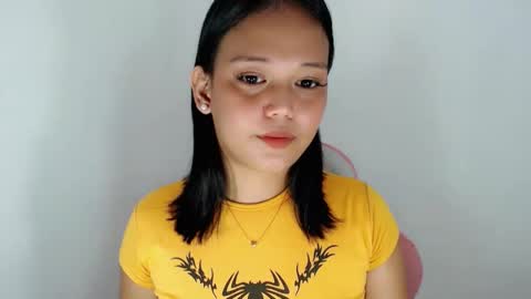 Snapshot of divinegoddness chatting on 17, 5, 2026 Crystal mae online show from 17, 5, 2026