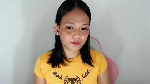 Snapshot of divinegoddness chatting on 17, 5, 2026 Crystal mae online show from 17, 5, 2026