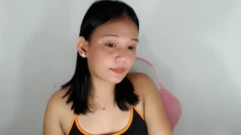Snapshot of divinegoddness chatting on 29, 5, 2026 Crystal mae online show from 29, 5, 2026