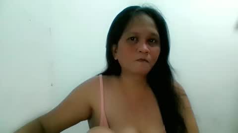 Snapshot of divinegrace10 chatting on 10, 11, 2025 Divine Grace Close To Your Hear online show from 10, 11, 2025